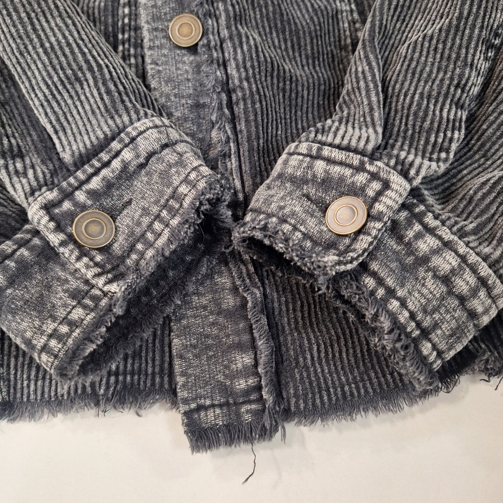 La Miel Shacket - Size Large - Vintage Wash - Picture 3 of 8